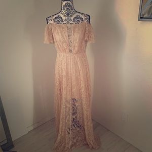 BEBE | Maxi lace champagne dress